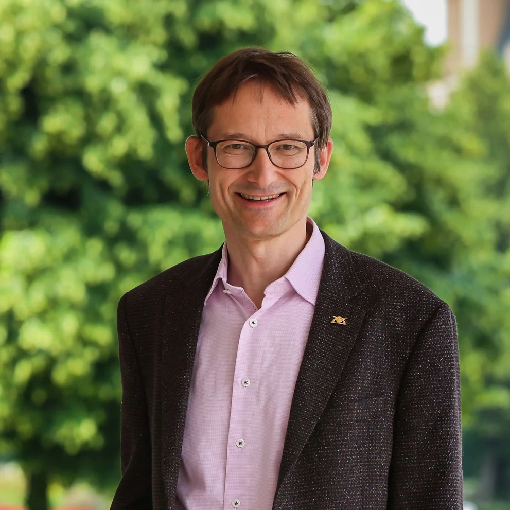 Porträtbild von Hermino Katzenstein