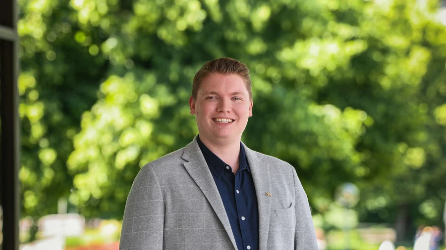 Porträtbild von Felix Herkens