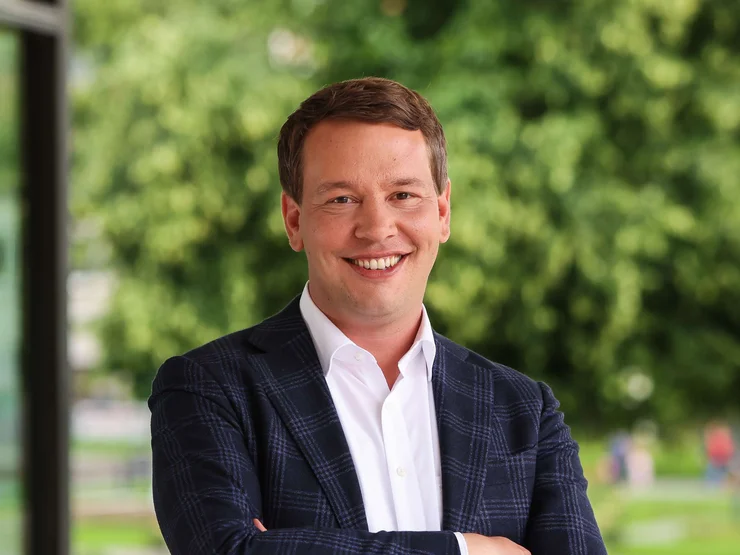 Porträtbild von Oliver Hildenbrand