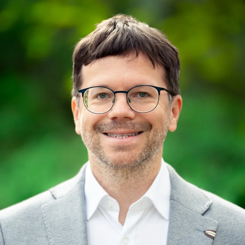 Portraitfoto von Florian Kollmann