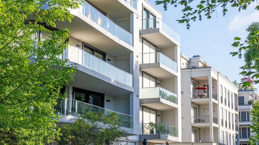 Ein Neubau-Wohnblock.