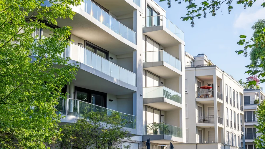 Ein Neubau-Wohnblock.