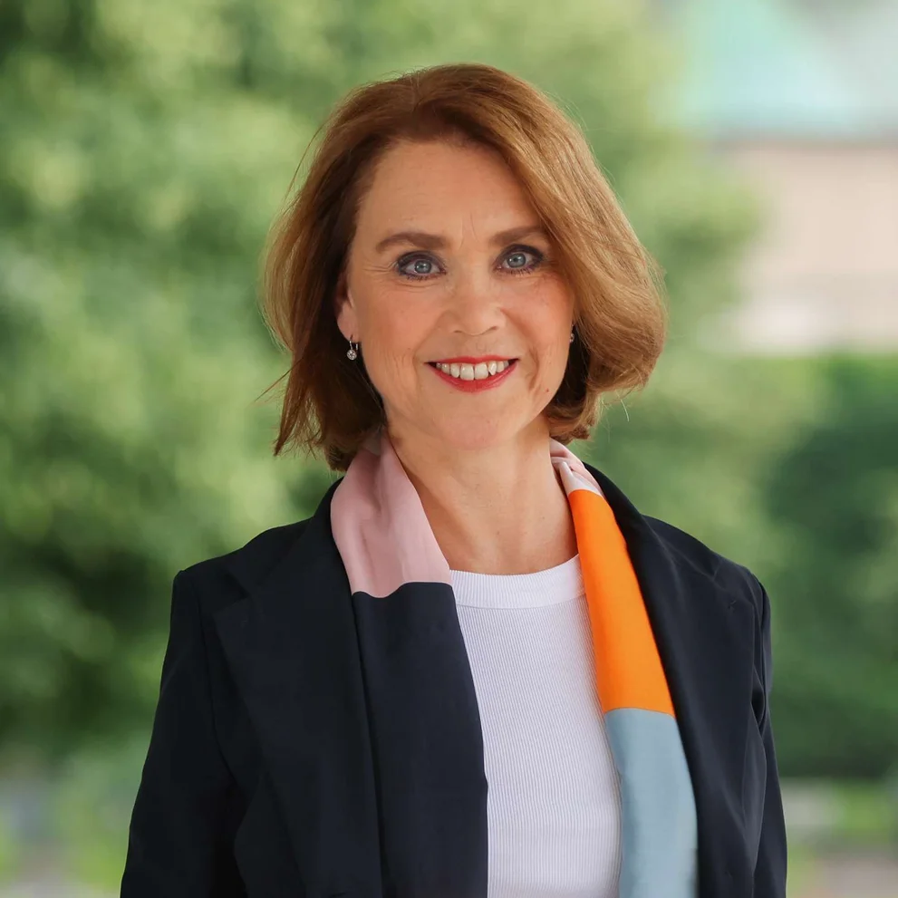 Porträtbild von Petra Olschowski