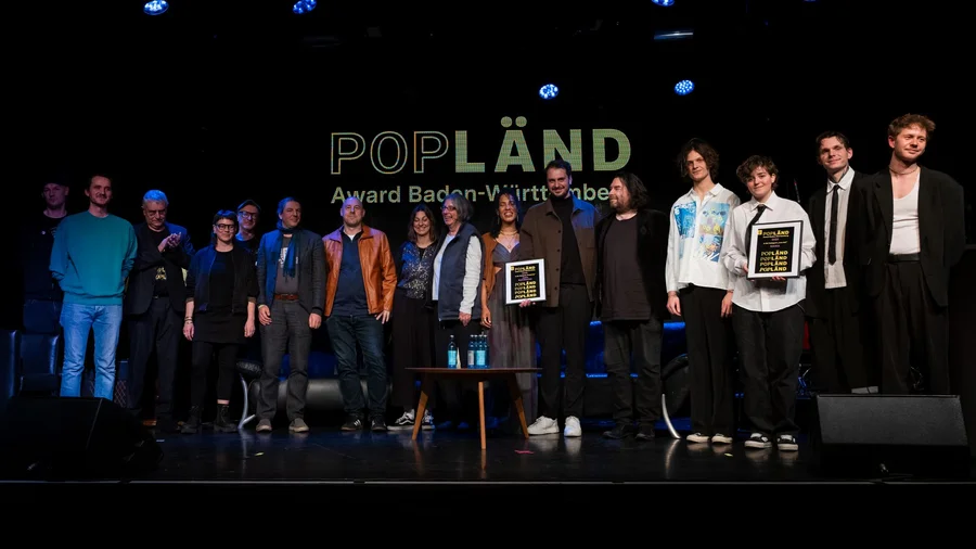 Gruppenfoto der Preisverleihung "POPLÄND Award"