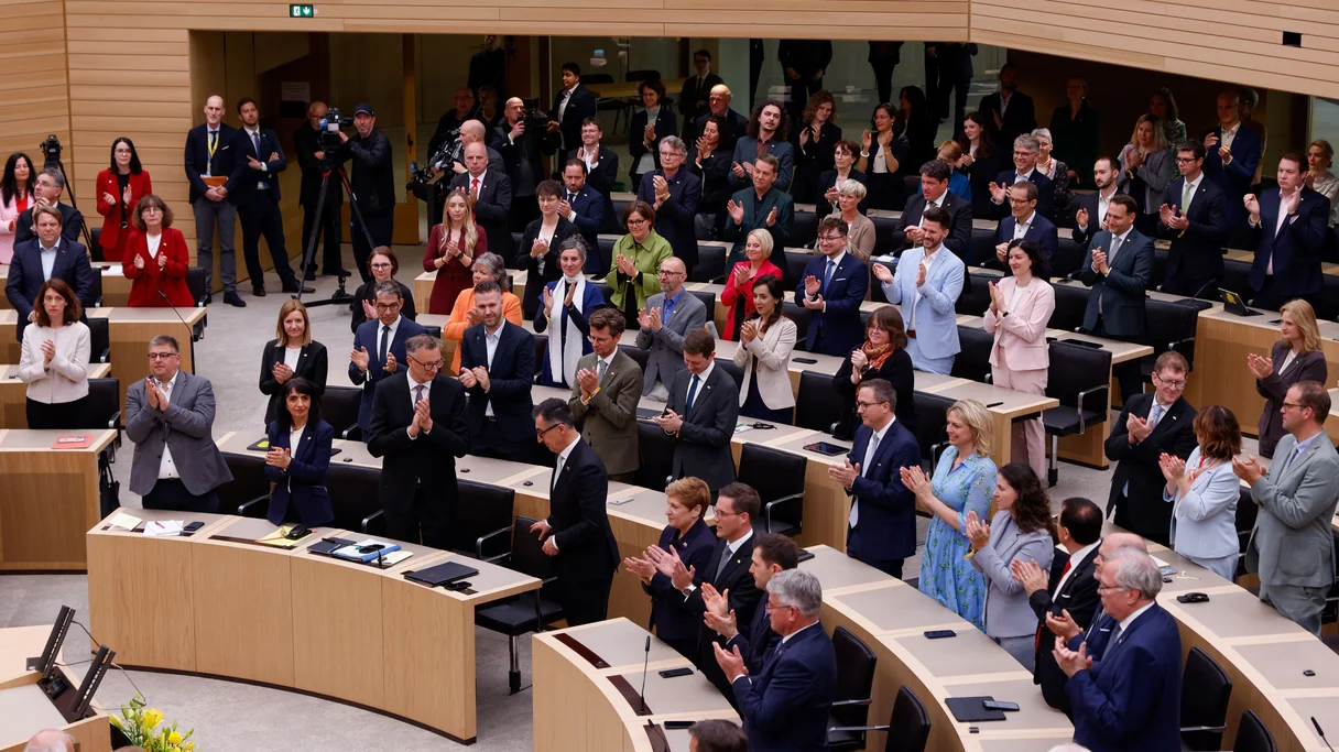 Standing Ovations für Cem Özdemir nach der Wahl zum Ministerpräsidenten