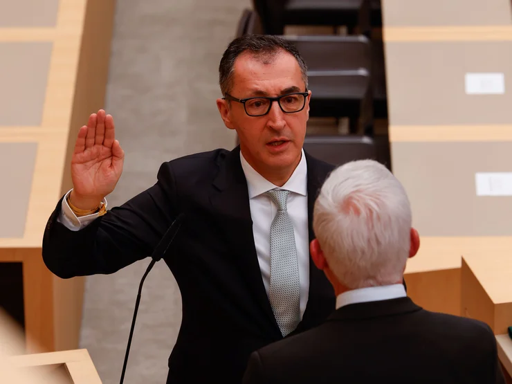 Cem Özdemir wird als Ministerpräsident vereidigt