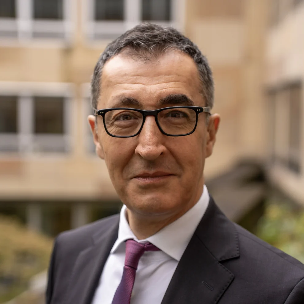 Portraitfoto von Cem Özdemir