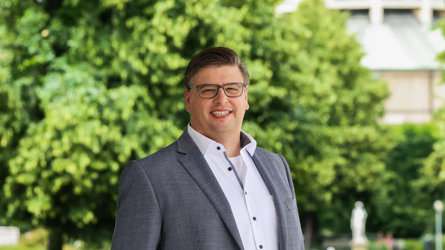 Porträtbild von Daniel Lede Abal