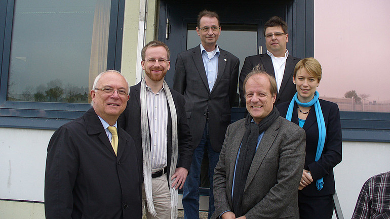 Anstaltsleiter Rainer Goderbauer, Jens Braunewelle (Justiziar der Fraktion), Willi Halder, Jürgen Filius, Daniel Lede Abal, Andrea Lindlohr (v. l.)