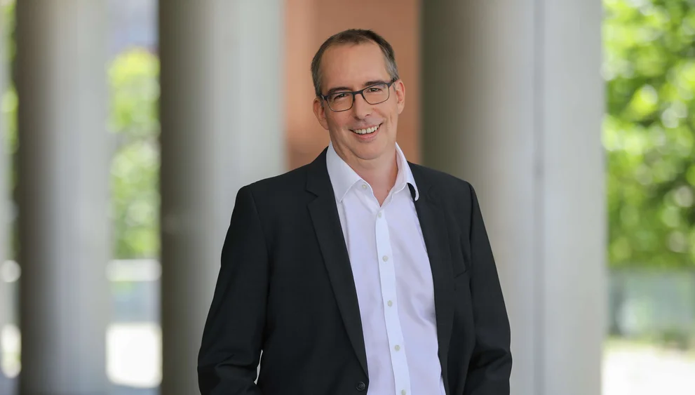 Portraitfoto von Thorsten Arzbach