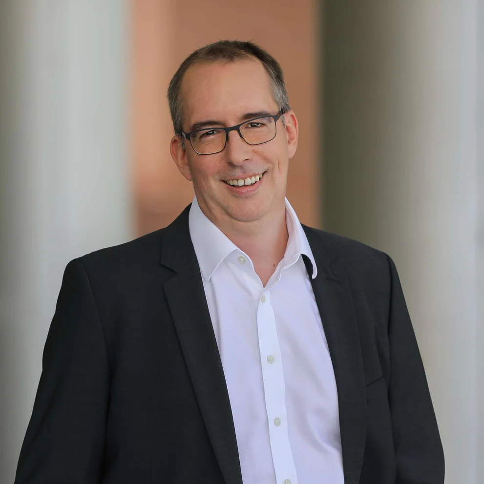 Portraitfoto von Thorsten Arzbach