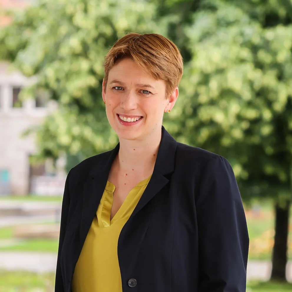 Porträtbild von Andrea Lindlohr
