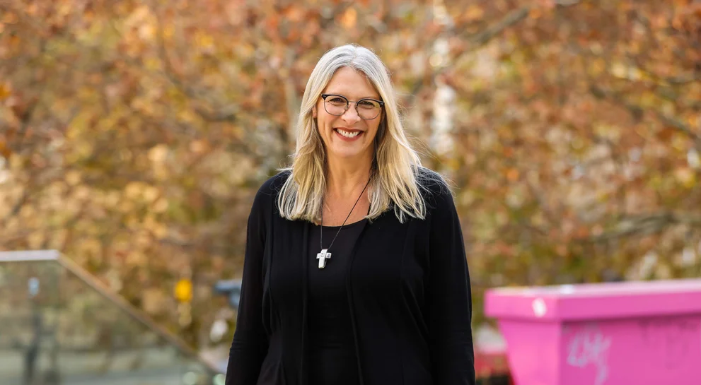 Portraitfoto von Jutta Moser