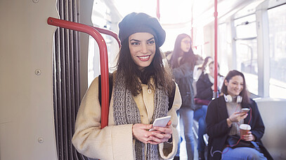 Mädchen im Bus